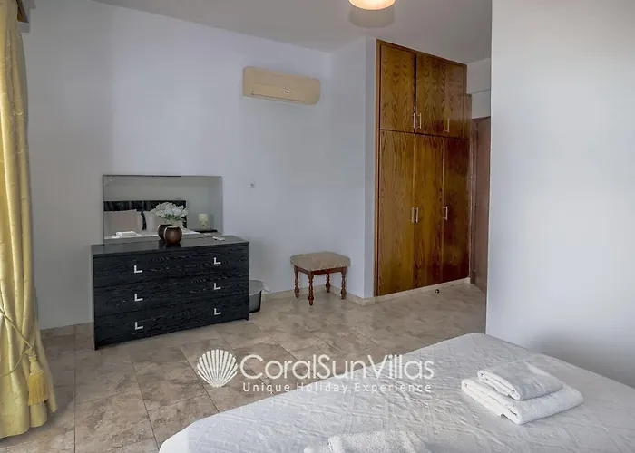 Magic Sea Caves 507 - By Coral Sun Com Vila *